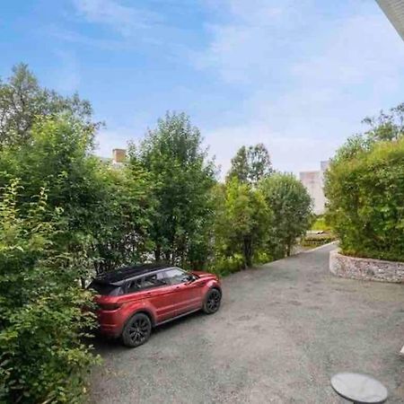 Central Apartment In Tromso With Parking Place Exteriör bild